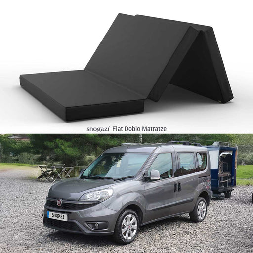 shogazi® Faltmatratze für den Fiat Doblò – dreiteilig klappbar, ideal für den Einsatz im Fahrzeug, kombiniert mit Außenansicht des Doblò vor Campingkulisse.