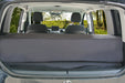 Zusammengefaltete shogazi® Matratze im Kofferraum des Mercedes Vito – dreiteilig klappbar und platzsparend verstaut, perfekt integriert hinter den Vordersitzen für maximale Flexibilität unterwegs.